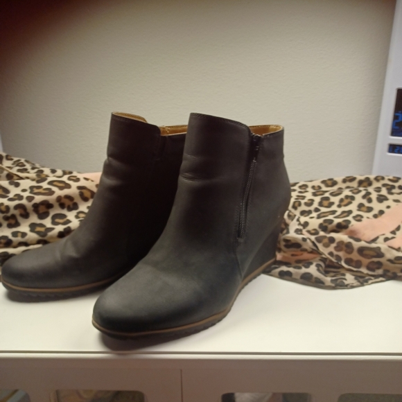 Soul by Naturalizer Black Wedge Bootie Size 9 - Picture 8 of 8